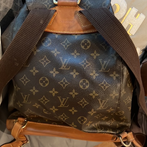 Montsouris GM Backpack - Picture 2 of 3